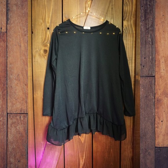 Black Ruffle Sweater Medium - Picture 1 of 2